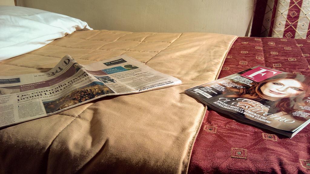 Caprice Hotel Avigliana Room photo